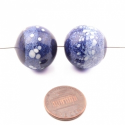 Lot (2) 20mm vintage Czech lampwork white spot spatter blue gemstone glass beads