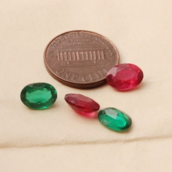 Lot (4) Czech antique Emerald green cranberry pink oval glass rhinestones 9x7mm