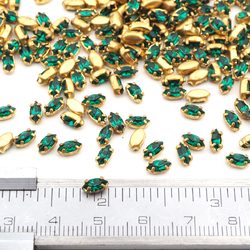 Miniature Green glue soldering Navettes 6x3 mm lot 440 pcs vintage faceted rhinestones Preciosa fancy chaton stones Nail design