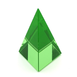 Czech GREEN uranium glow glass Pyramid 7 cm paperweight ornament Art display - kopie