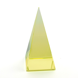 Czech uranium glow glass Pyramid 7 cm paperweight ornament Art display