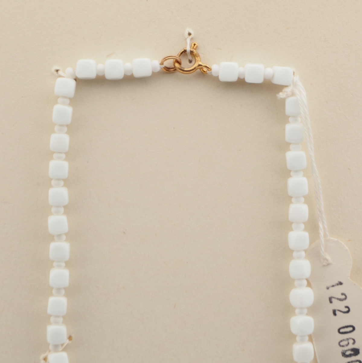 Cube hot sale bead necklace